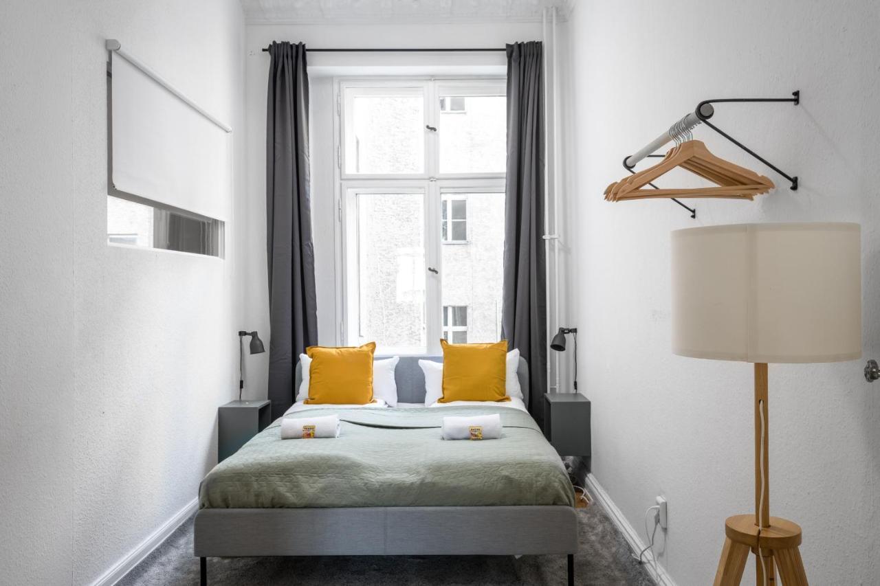 Riesiges Apartment Nahe Kudamm Sehr Schoener Altbau 123M2 Gross 12 Gaeste Berlim Exterior foto